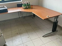 2m40 op 80 en 80 op 80 in hoogte verstelbaar bureautafel - afbeelding 1 van  2