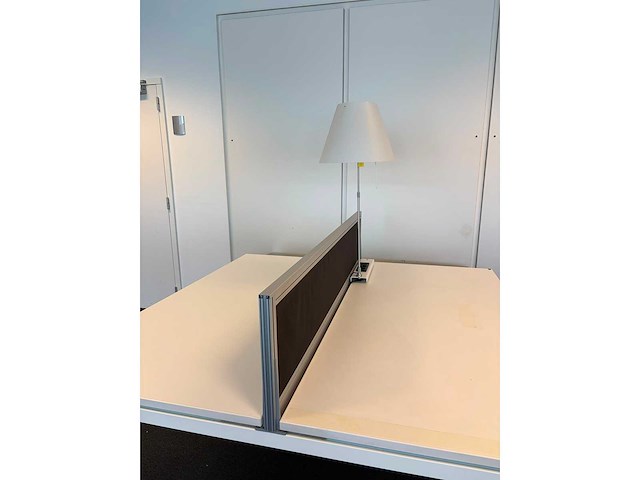 2p-workbench - bureau (4x) - afbeelding 2 van  4