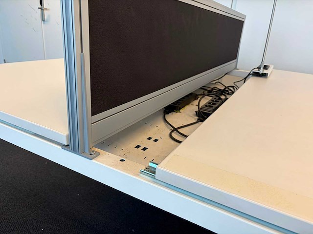 2p-workbench - bureaus (2x) - afbeelding 3 van  5