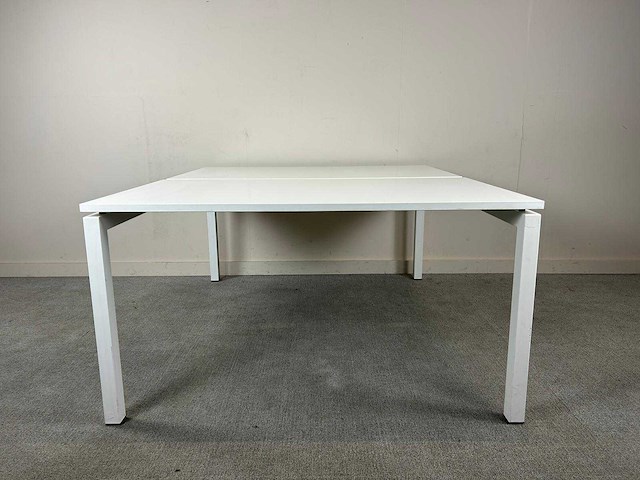 2p-workbench - bureautafel - afbeelding 1 van  5