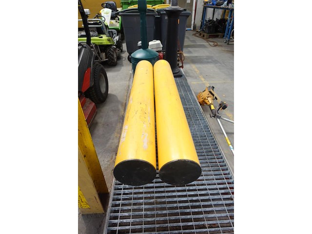 2x aanrijbeveiliging boplan (+-2m45 breedte) - afbeelding 2 van  4