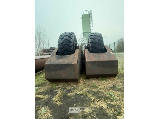 2x aanvaarbeveiliging ± l260 cm - afbeelding 1 van  6