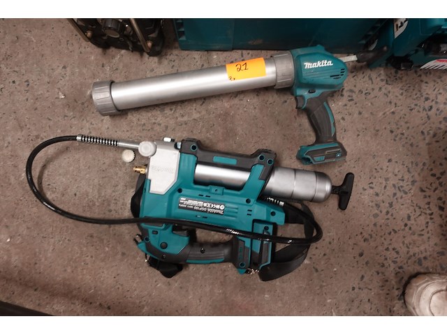 2x accu kitspuitmachine + vetspuitmachine makita - afbeelding 1 van  4