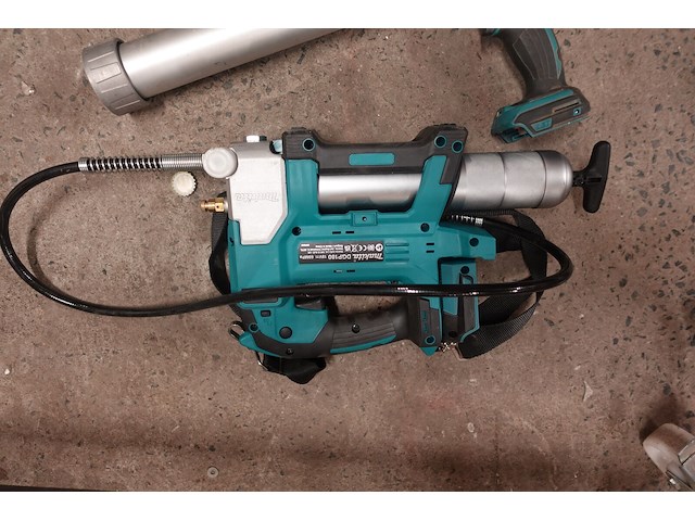 2x accu kitspuitmachine + vetspuitmachine makita - afbeelding 2 van  4