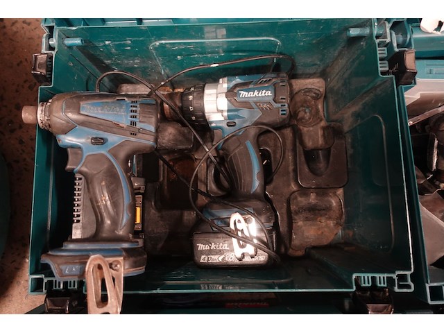 2x accu schroefmachine makita - afbeelding 1 van  4