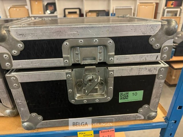 2x adb lamp in flightcase - afbeelding 4 van  5