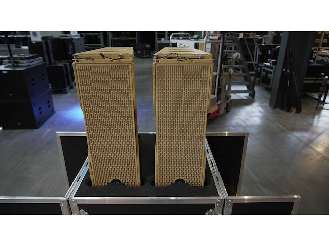 2x aed audio - flex6 loudspeaker sandcolor incl flightcase - afbeelding 1 van  3