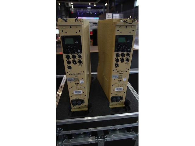 2x aed audio - flex6 loudspeaker sandcolor incl flightcase - afbeelding 2 van  3