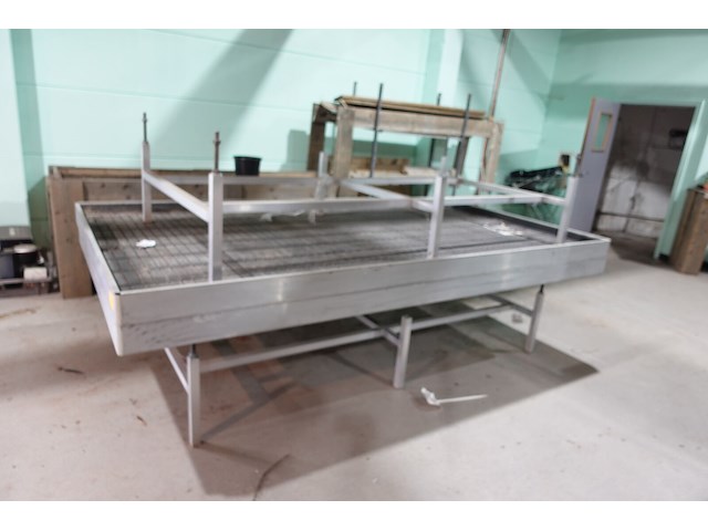 2x alu kweektafel - afbeelding 1 van  4