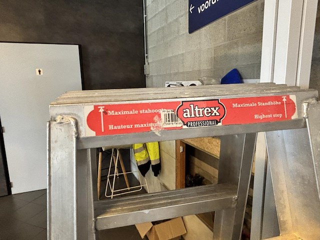 2x alu ladder & wegwijzer - afbeelding 4 van  8