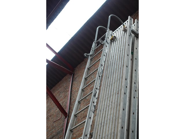 2x alu loopbrug - afbeelding 1 van  2