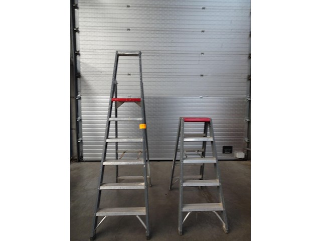 2x alu trapladder altrex - afbeelding 1 van  2