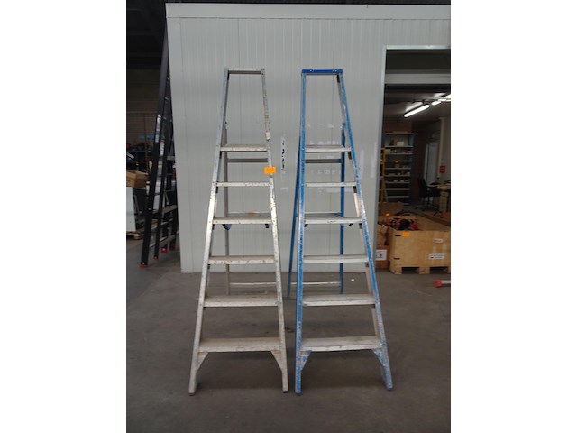 2x alu trapladder solide - afbeelding 1 van  2