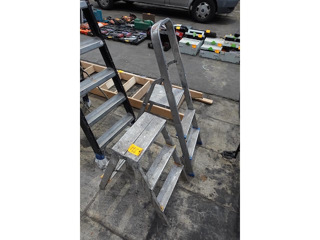 2x alu trapladder - afbeelding 1 van  3