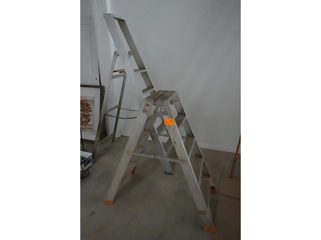 2x alu trapladder - afbeelding 1 van  3