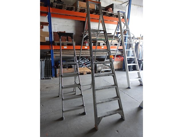 2x alu trapladder - afbeelding 1 van  4