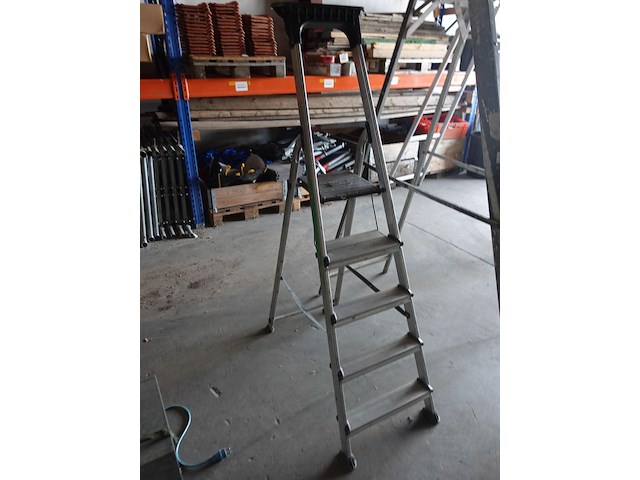 2x alu trapladder - afbeelding 4 van  4