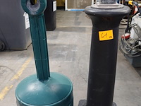 2x asbak op voet - afbeelding 1 van  5