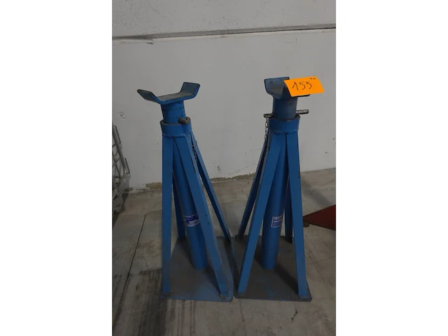2x assteun omcn - afbeelding 1 van  4