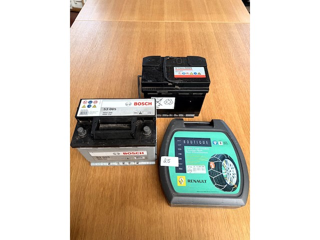 2x autobatterij en set sneeuwkettingen - afbeelding 2 van  5
