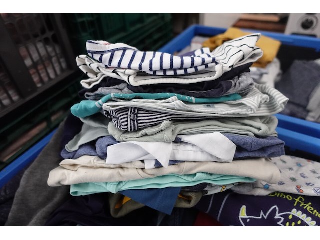 2x bak inhoud kinderkledij - afbeelding 10 van  15