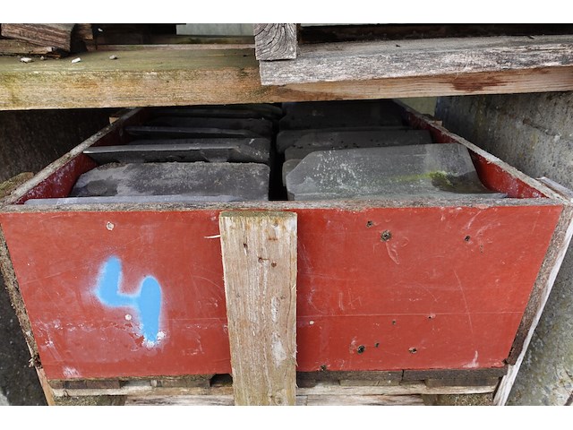 2x bak met zwarte pannen - afbeelding 2 van  3