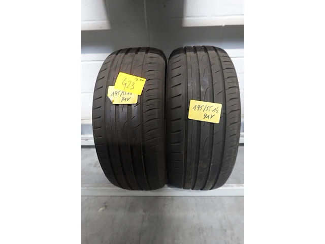 2x band ( gebruikt) 16inch toyo - afbeelding 1 van  3