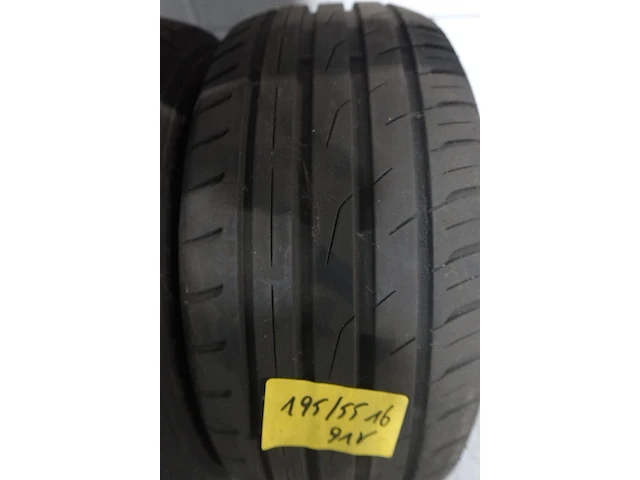2x band ( gebruikt) 16inch toyo - afbeelding 2 van  3