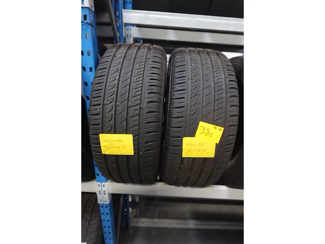 2x band ( gebruikt) 17inch barum - afbeelding 1 van  3