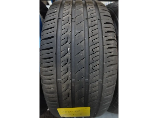 2x band ( gebruikt) 17inch barum - afbeelding 2 van  3