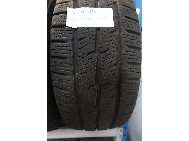 2x band ( gebruikt) 17inch falken - afbeelding 2 van  3