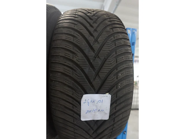 2x band ( gebruikt) 17inch kleber - afbeelding 2 van  3