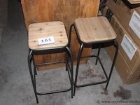 2x barkruk, houten zitting, metalen frame - afbeelding 1 van  1