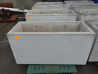 2x betonnen bloembak - afbeelding 2 van  4