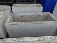 2x betonnen bloembak - afbeelding 2 van  2