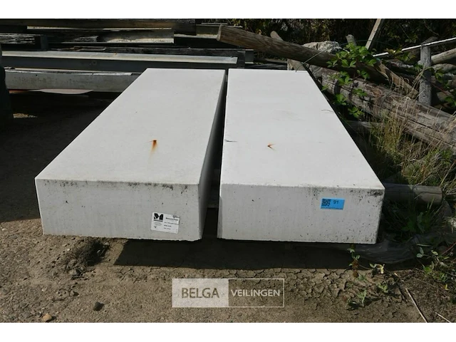 2x betonnen sokkels - afbeelding 2 van  4