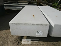 2x betonnen sokkels - afbeelding 3 van  4
