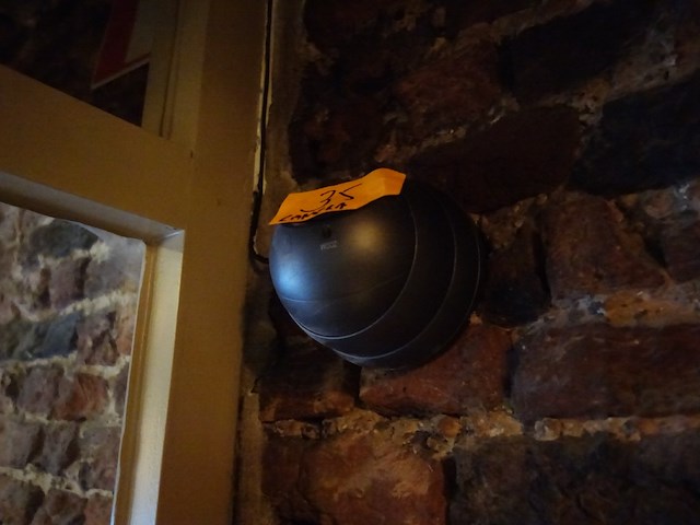 2x beveiligingscamera - afbeelding 1 van  3