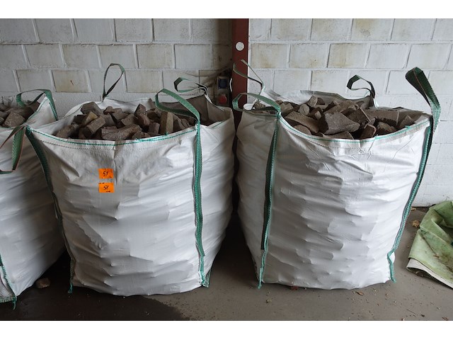 2x bigbag oude gebakken kleiklinkers - afbeelding 1 van  5