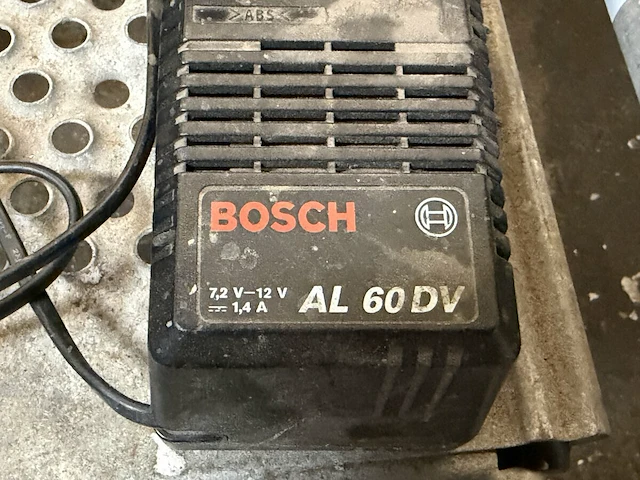 2x bosch boormachine - afbeelding 4 van  5