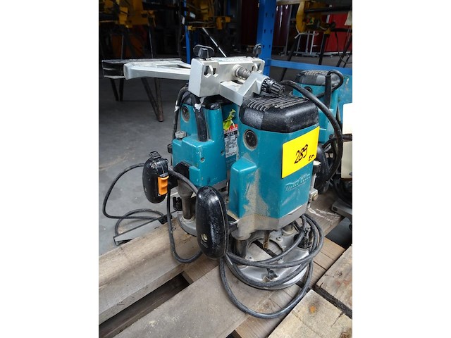 2x bovenfrees makita - afbeelding 1 van  3