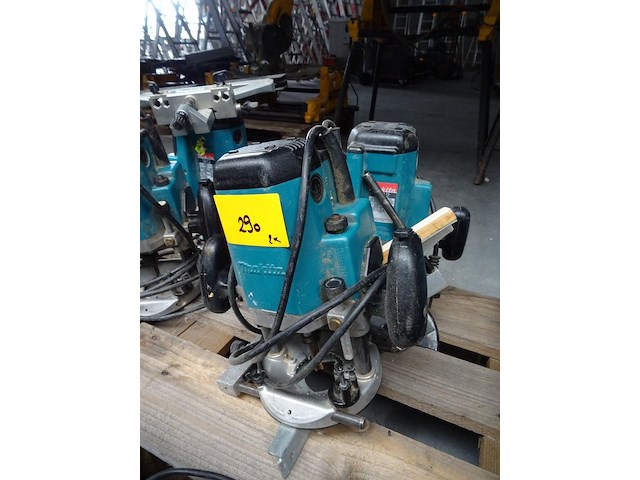 2x bovenfrees makita - afbeelding 1 van  3