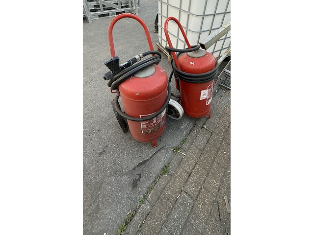 2x brandblusser op wielen - afbeelding 1 van  1
