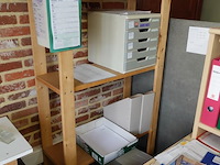 2x bureau + inhoud - afbeelding 3 van  4