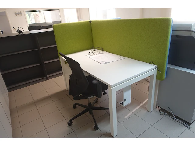 2x bureau & stoel - afbeelding 5 van  12
