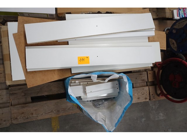 2x bureau - afbeelding 1 van  2