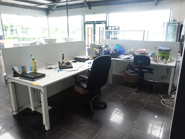 2x bureau - afbeelding 1 van  5