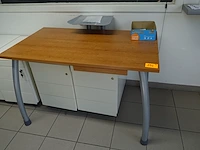 2x bureau - afbeelding 1 van  4