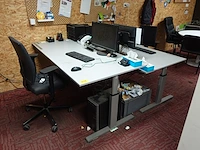 2x bureautafel