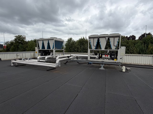 2x chiller daikin - afbeelding 1 van  16